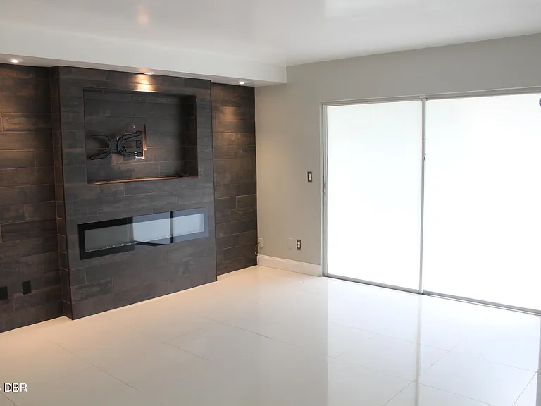 144 S Halifax Ave #35 — Photo 12