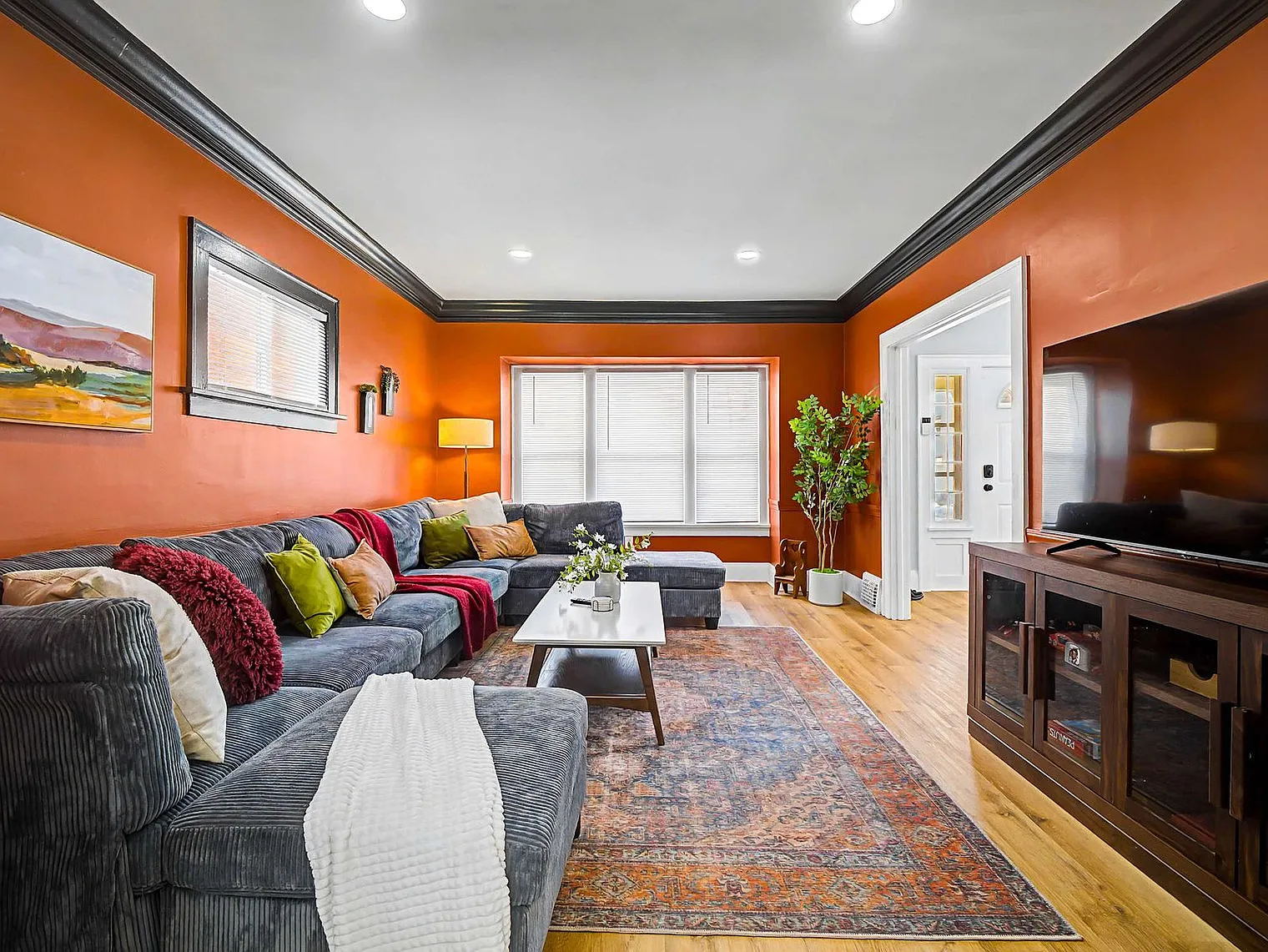 4 bed, 2.0 bath, 1463 sqft, $5,318 — Photo 1