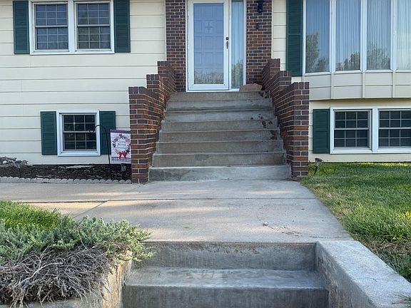 3rd image of 1501 S Adams St