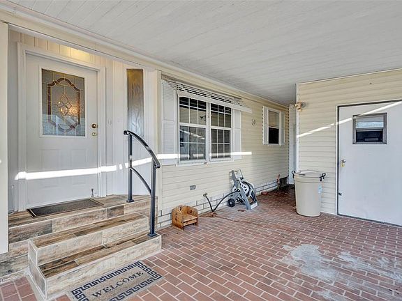3rd image of 120 VICTORIA DRIVE