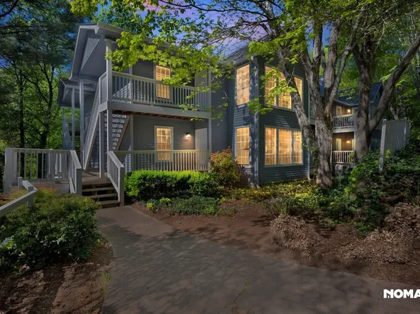 1203 Gettysburg Pl, Sandy Springs, GA 30350