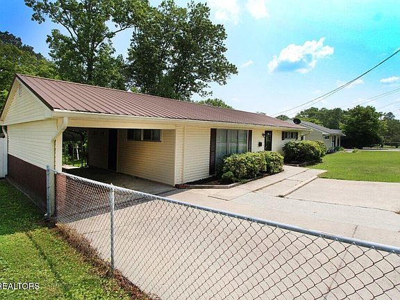 2nd image of 119 Briar Rd