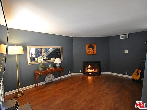 5th image of 18411 Hatteras St Unit 238
