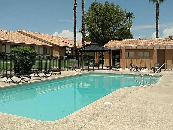 3rd image of 78650 Avenue 42 APT 1706