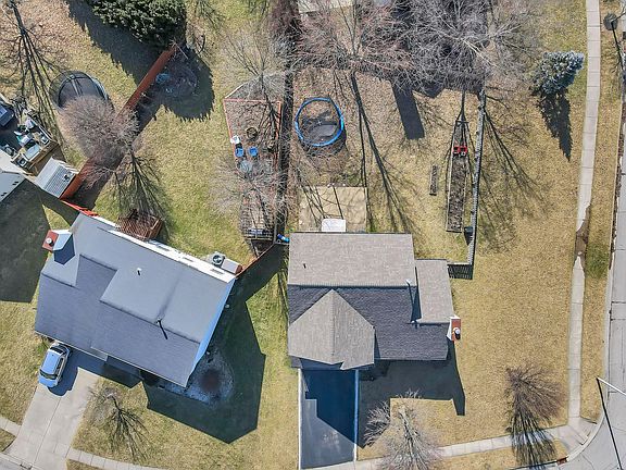 3rd image of 783 Bernese Ct