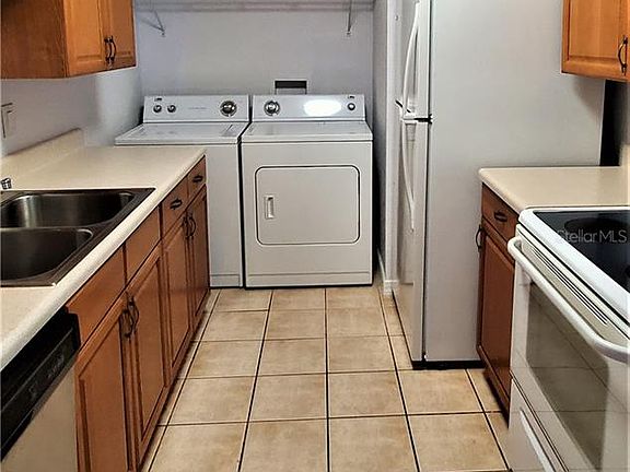 3rd image of 819 114th Ave N APT 906