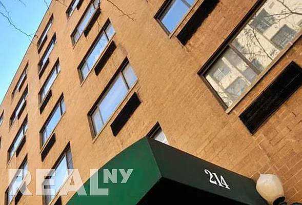 Rented by REAL New York | media 38