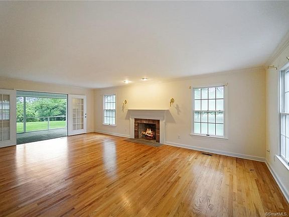 3rd image of 192 Sturges Ridge Rd