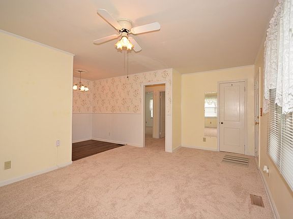 5th image of 718 Fleetwood Dr
