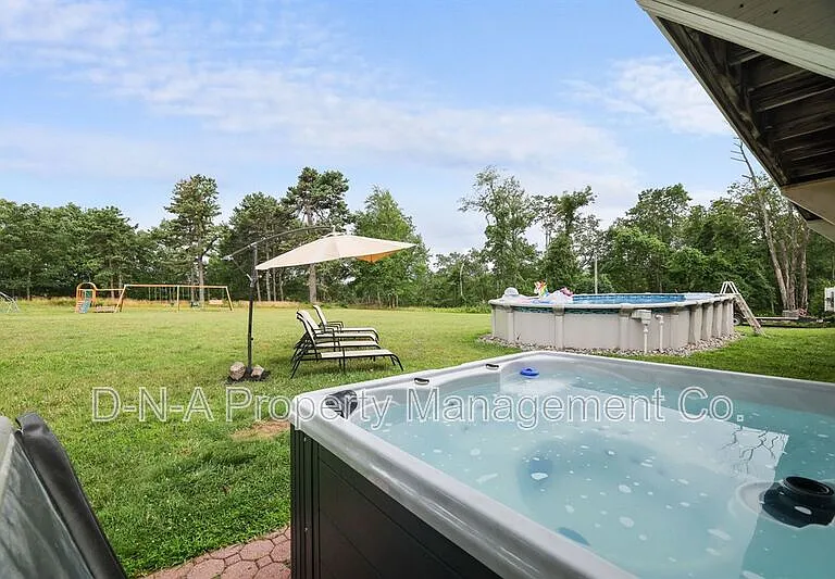133 Montanesca Rd — Photo 7