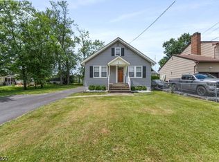 5 Thomas St, Bridgewater, NJ 08807