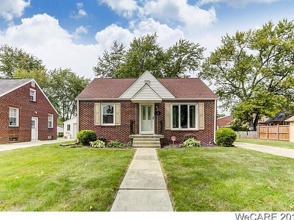 2nd image of 612 Maplewood Dr
