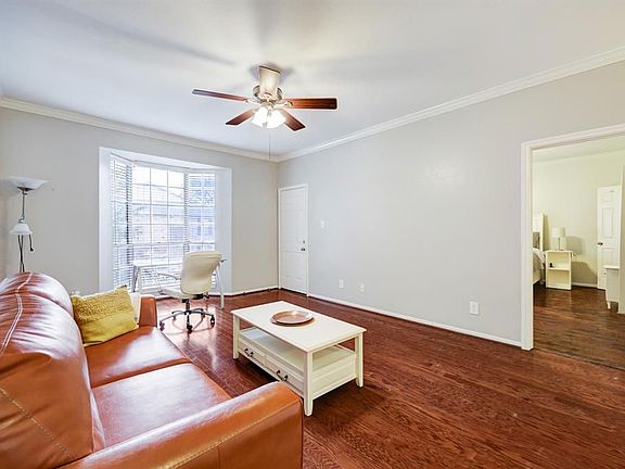 4th image of 2255 Braeswood Park Dr APT 228
