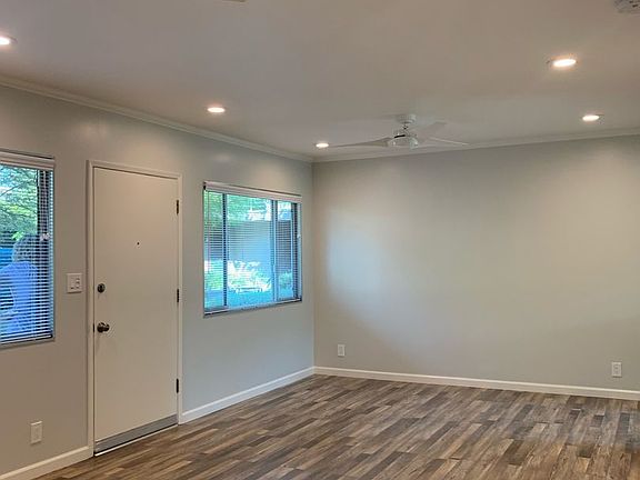 4th image of 415 N Holliston Ave #3