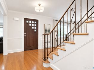 44 Miamis Road, West Hartford, CT 06117