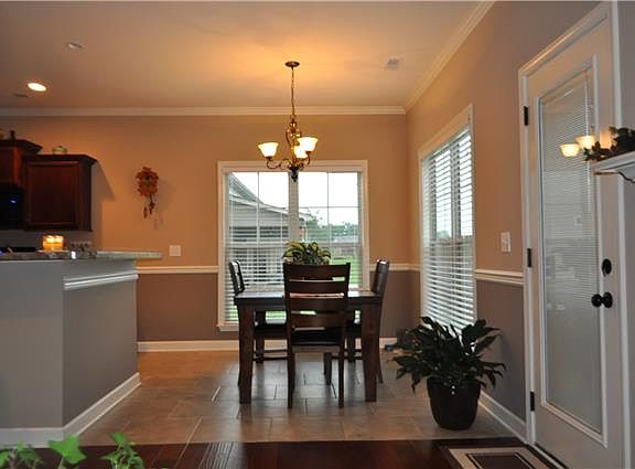 5th image of 1627 John Lee Ln