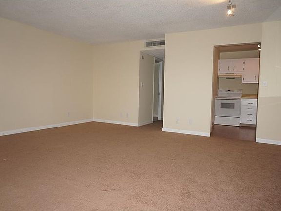 3rd image of 2840 NE 14th Street Causeway #302A