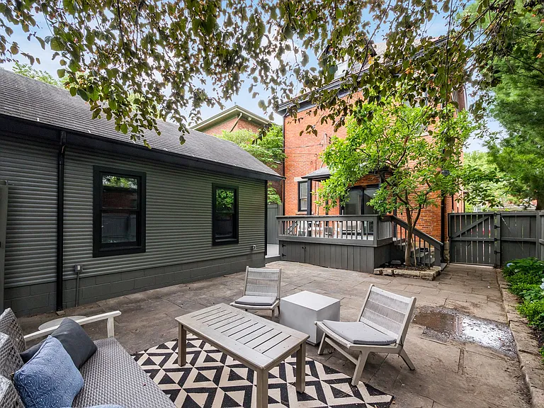 926 City Park Ave — Photo 43