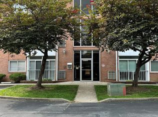 3721 Bardstown Rd APT 311, Louisville, KY 40218