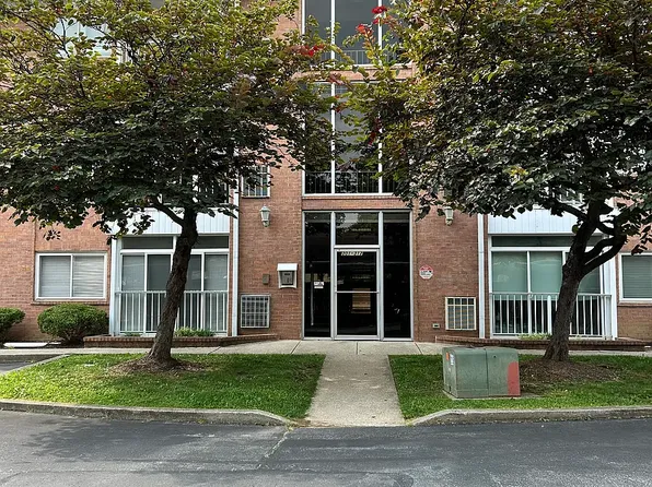 3721 Bardstown Rd APT 311, Louisville, KY 40218