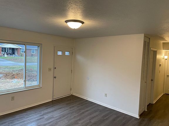 4th image of 10606 Hume Ct