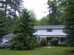 18 Pepper Hollow Dr, Clifton Park, NY 12065