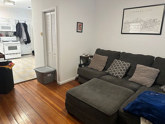 5th image of 1302 N Cleaver St APT 1R