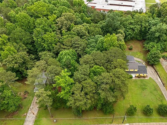 5th image of 3570 Burlingham Dr #37