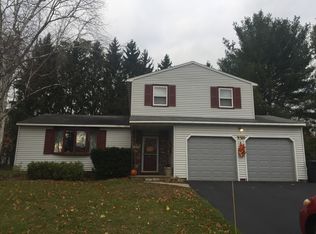 8320 Zenith Dr, Baldwinsville, NY 13027