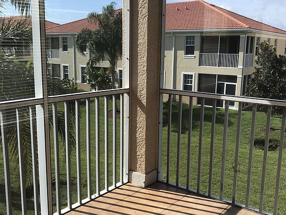 2nd image of 240 W End Dr Unit 1121