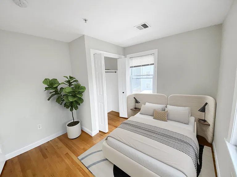 16 Notre Dame St #3 — Photo 11