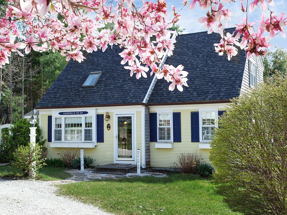 1st image of 31 Bonnie Briar Drive