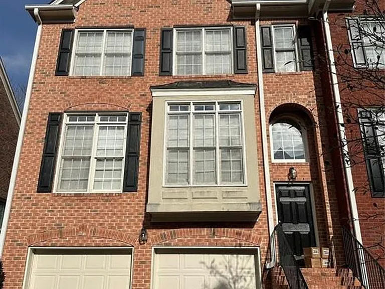 1296 Dunwoody Cv — Photo 1