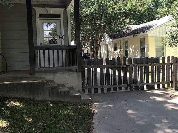 2nd image of 1880 Belmont Dr