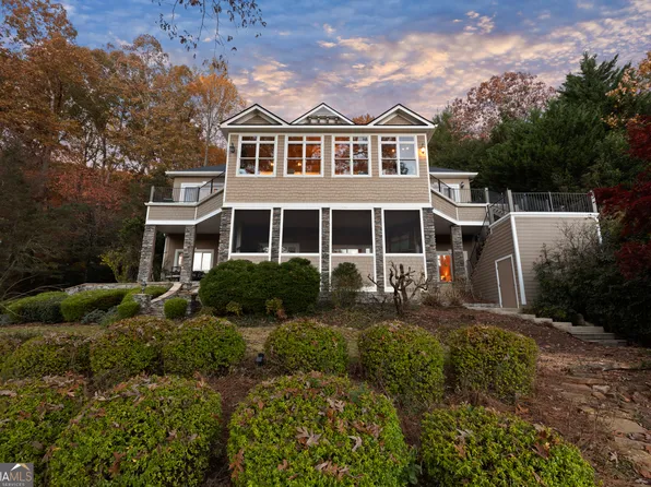 2116 Orchard Dr, Clarkesville, GA 30523