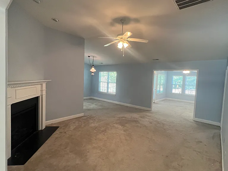 5218 Minnesota Dr — Photo 5