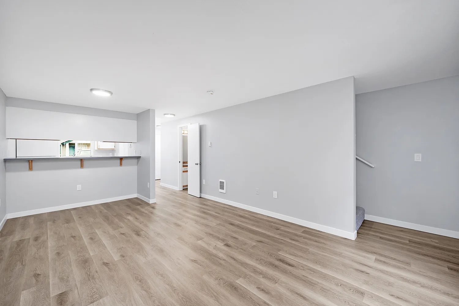 3 bed, 1.5 bath, 1100 sqft, $2,295 — Photo 4