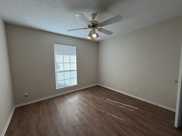 2937 Kessler Dr — Photo 9