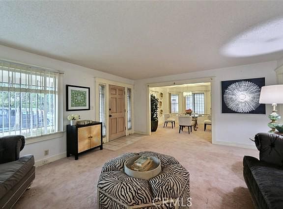 5th image of 763 N Wilton Pl