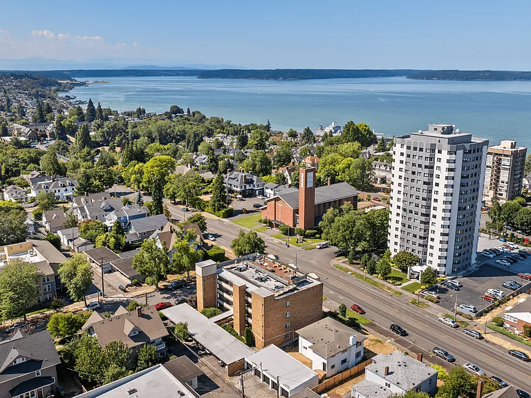 Stunning neighborhood and waterfront views from your community.