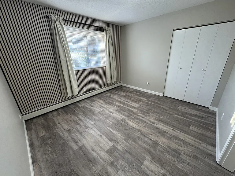 10716 102nd St NW — Photo 5