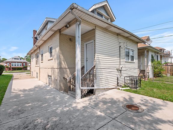 2nd image of 8137 S Oglesby Ave