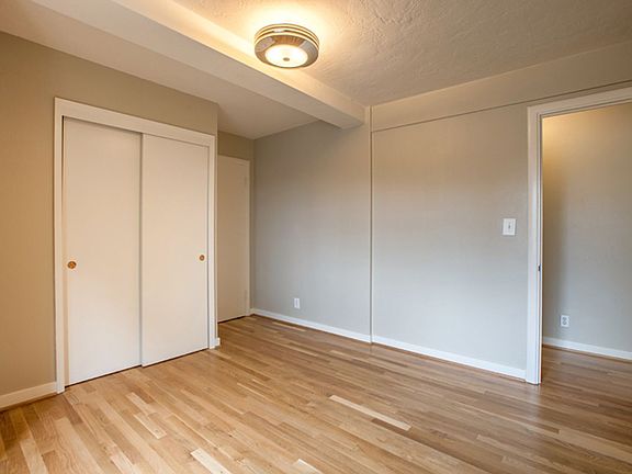 5th image of 2199 NW Everett St #43887a129
