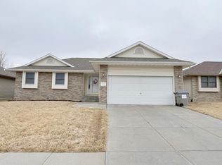 7317 N 15th St, Lincoln, NE 68521