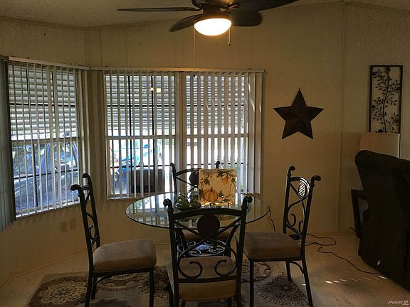 Formal dining room