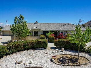 16038 Venango Rd, Apple Valley, CA 92307