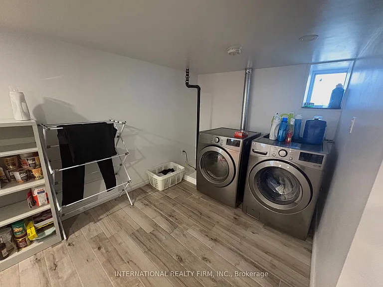 300 Locke St S #1 — Photo 6