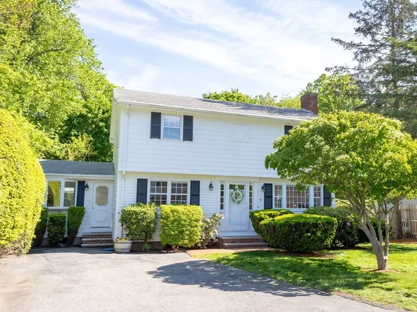 7 W Ferdinand St, Stoneham, MA 02180