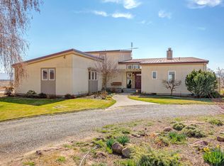 360 Chase Rd, Grandview, WA 98930