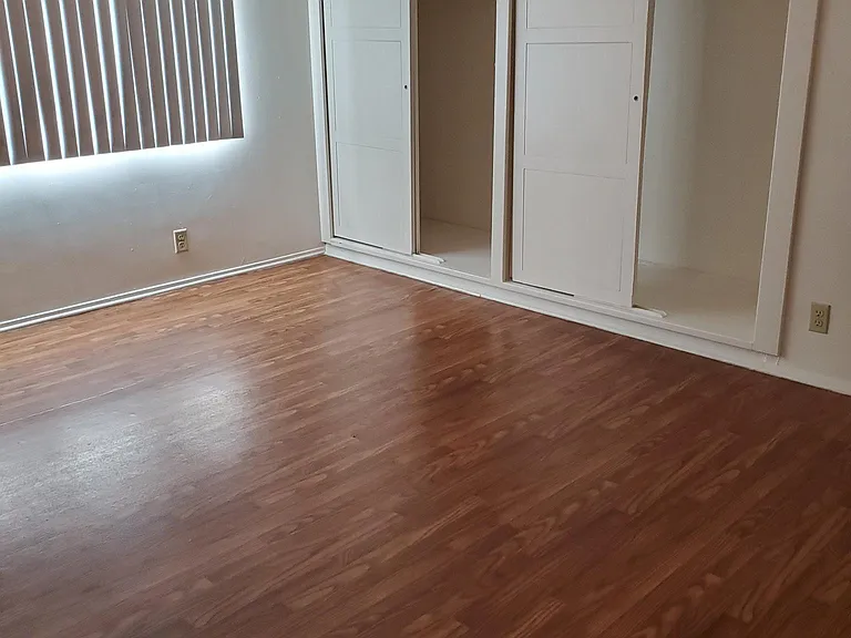 1366 Lafayette Rd — Photo 30